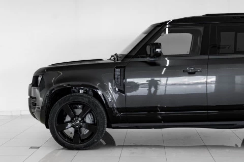 Land Rover Defender 110 3.0D I6 MHEV X-Dynamic SE 4WD AT 221 kW (301 CV)