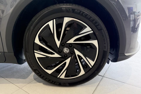 MGS6 EV Luxury