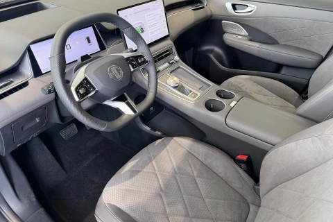 MGS6 EV Luxury