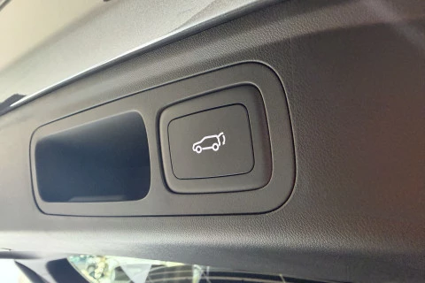 MGS6 EV Luxury