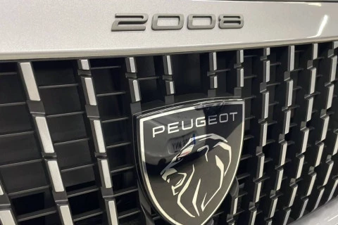 Peugeot 2008 Allure Puretech 130 S&S EAT8