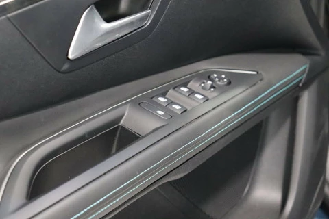 Peugeot 3008 Hybrid 180 e-EAT8 Allure Pack