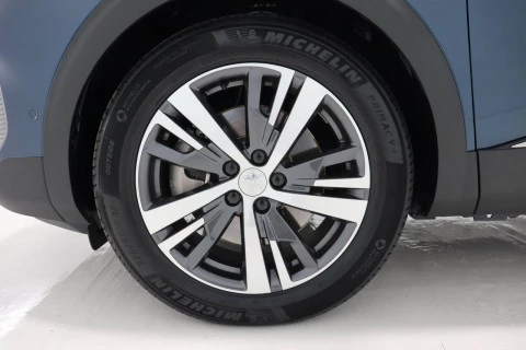 Peugeot 3008 Hybrid 180 e-EAT8 Allure Pack