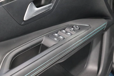 Peugeot 3008 Hybrid 180 e-EAT8 Allure Pack