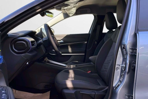 Jeep Avenger BEV 115kW (156CV) Summit