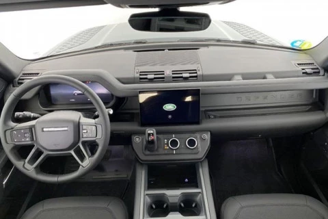 Land Rover Defender 110 3.0D I6 MHEV X-Dynamic SE 4WD AT 183 kW (249 CV)