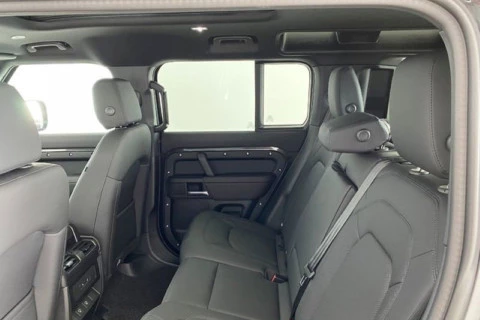 Land Rover Defender 110 3.0D I6 MHEV X-Dynamic SE 4WD AT 183 kW (249 CV)