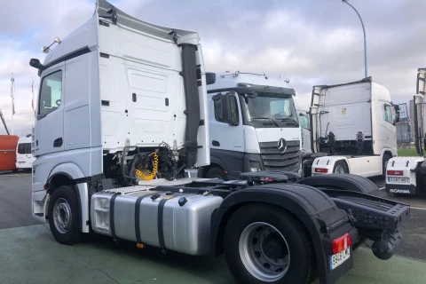 Mercedes-Benz Actros 1851 LS