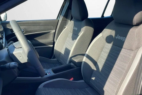 Jeep Avenger BEV 115kW (156CV) Longitude