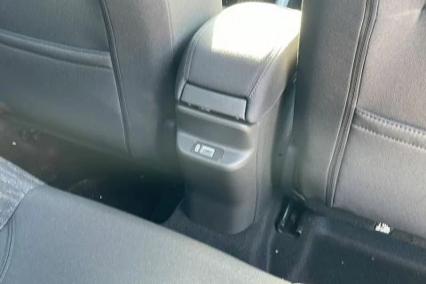 Jeep Avenger BEV 115kW (156CV) Longitude