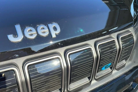 Jeep Avenger BEV 115kW (156CV) Longitude