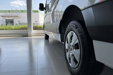 Nissan Interstar Furgón L2H2 3,5T 87 kWh A/T N-Connecta