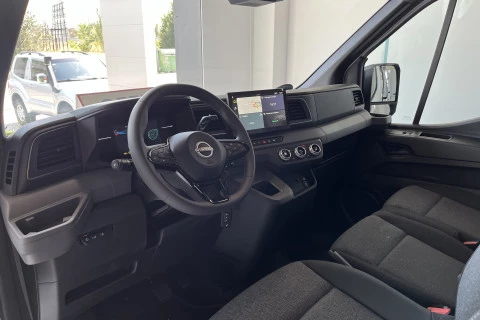 Nissan Interstar Furgón L2H2 3,5T 87 kWh A/T N-Connecta