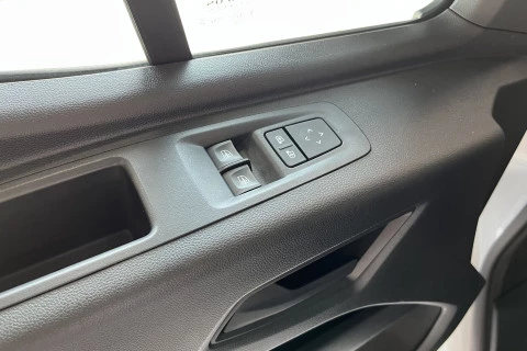 Nissan Interstar Furgón L2H2 3,5T 87 kWh A/T N-Connecta