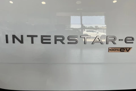 Nissan Interstar Furgón L2H2 3,5T 87 kWh A/T N-Connecta
