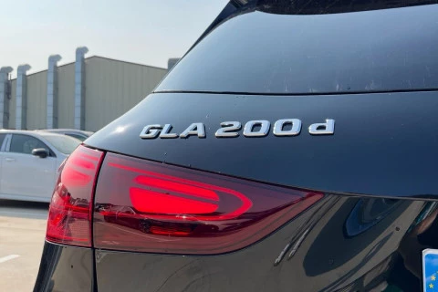 Mercedes-Benz GLA GLA 200 D
