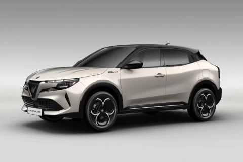 Alfa Romeo Junior Ibrida Sport Speciale 108kW (145CV)