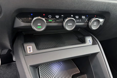 Citroën C4 Hybrid 145 ë-DCS6 Business Edition