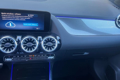 Mercedes-Benz GLA GLA 200 D