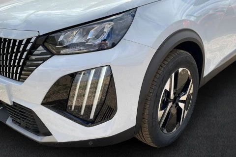 Peugeot 2008 Allure Gasolina 100 S&S 6 Vel. MAN