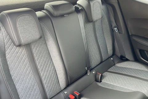 Peugeot 2008 Allure Gasolina 100 S&S 6 Vel. MAN