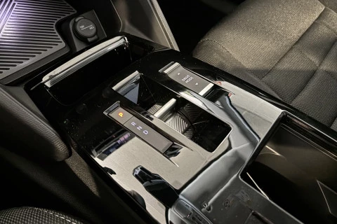 Citroën C4 X Hybrid 145 ë-DCS6 Business Edition