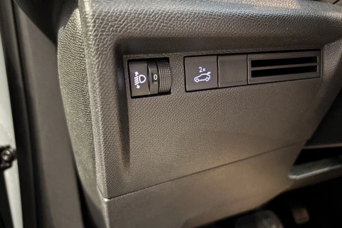 Citroën C4 X Hybrid 145 ë-DCS6 Business Edition