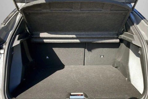 Peugeot e-2008 Eléctrico GT 156 (115kW)