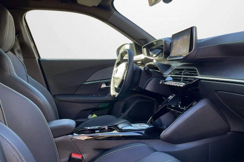 Peugeot e-2008 Eléctrico GT 156 (115kW)