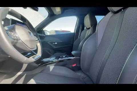 Peugeot e-2008 Eléctrico GT 156 (115kW)