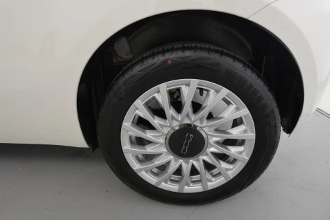 Fiat 500   1.0 Hybrid Dolcevita 52kW