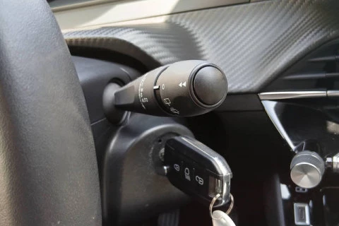 Peugeot 2008 PureTech 100 S&S Allure 75 kW (100 CV)