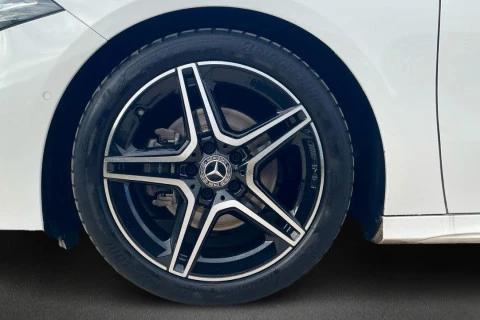 Mercedes-Benz Clase A A 180 d Sedán