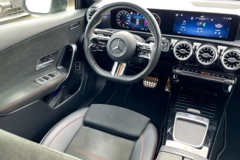 Mercedes-Benz Clase A A 180 d Sedán