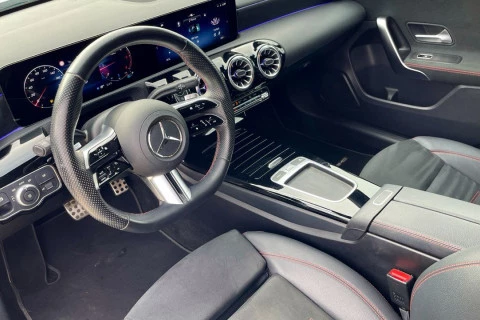 Mercedes-Benz Clase A A 180 d Sedán