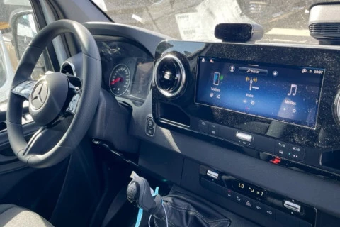 Mercedes-Benz Sprinter 315 FURGON PRO LARGO