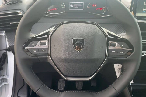 Peugeot 208 Active Puretech 100