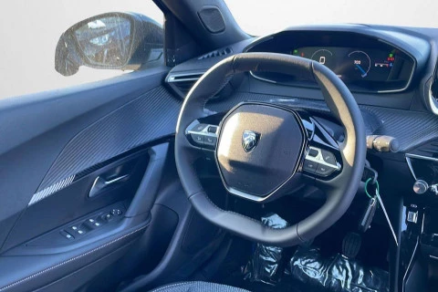 Peugeot 2008 Allure Gasolina 100 S&S 6 Vel. MAN