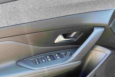 Peugeot 408 408 Allure HYBRID 145 eDCS6