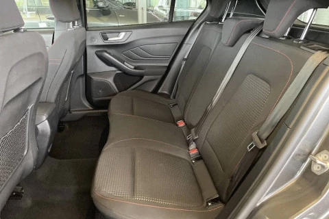 Ford Focus 1.0 Ecoboost MHEV 92kW ST-Line