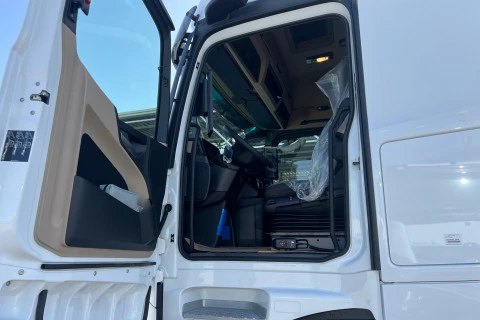 Mercedes-Benz Actros 1851 LS