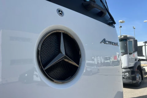 Mercedes-Benz Actros 1851 LS