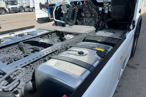 Mercedes-Benz Actros 1851 LS