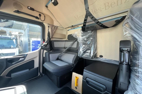 Mercedes-Benz Actros 1851 LS