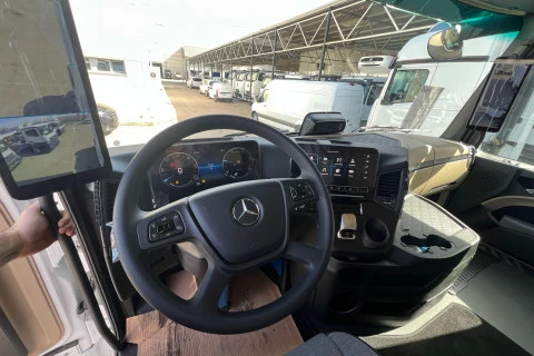 Mercedes-Benz Actros 1851 LS