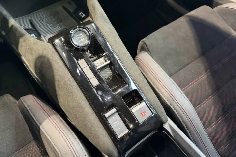 Alfa Romeo Junior Ibrida Speciale 107kW (145CV)