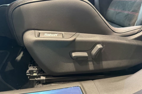 Alfa Romeo Junior Ibrida Speciale 107kW (145CV)