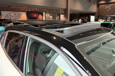 Alfa Romeo Junior Ibrida Speciale 107kW (145CV)