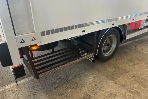 Fuso FA Canter 9C18 Botellero