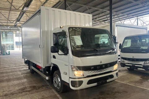 Fuso FA Canter 9C18 Botellero